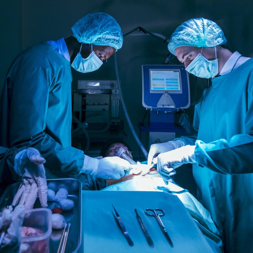Doctors preparing to perform an operation