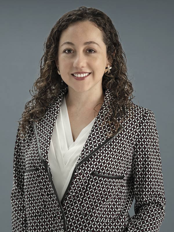 Faculty profile photo of Gloria P. Contreras Yametti