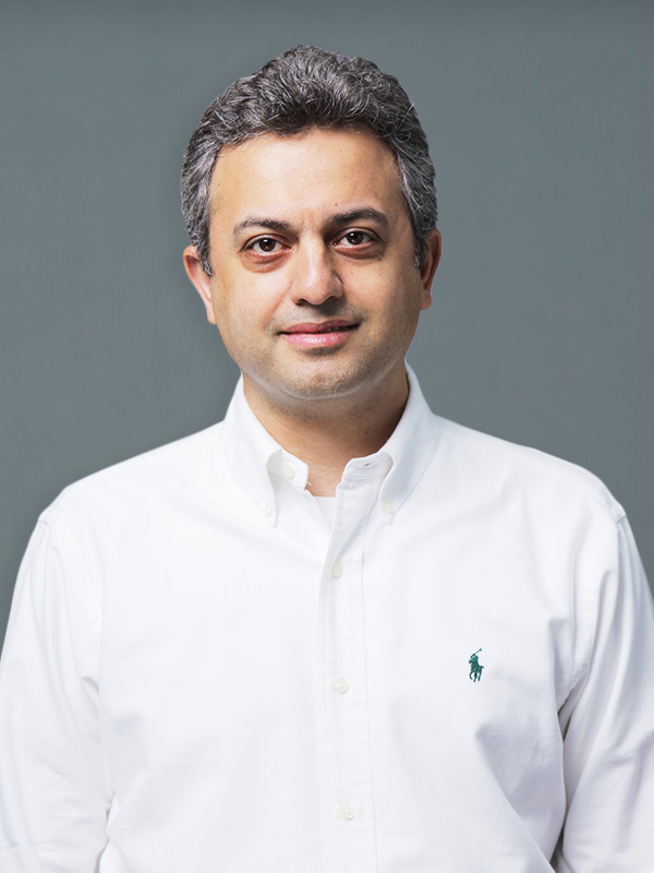 Faculty profile photo of Farbod  Darvishian