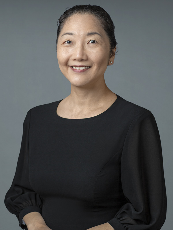Faculty profile photo of Kana  Fujikura