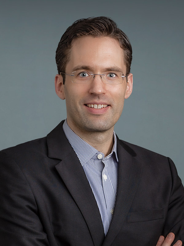 Faculty profile photo of Steven H. Baete