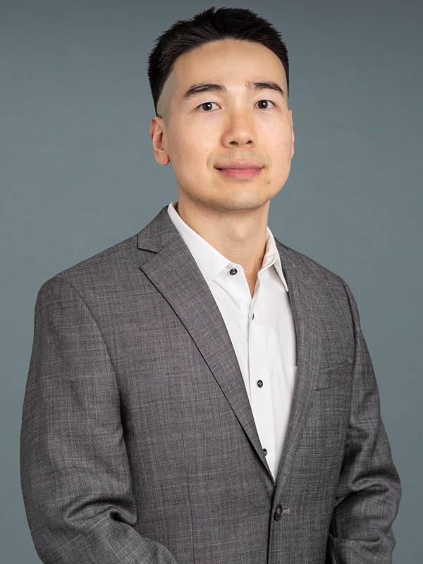 Faculty profile photo of Yiqiu  Shen
