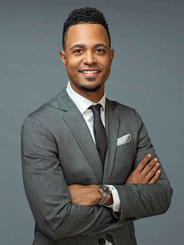 Faculty profile photo of Willy  Gonzalez