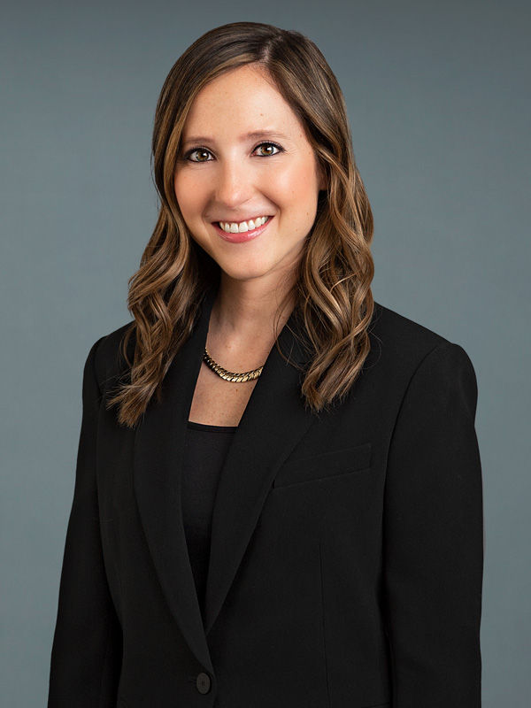Faculty profile photo of Ariela  Holmer