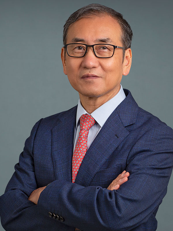 Faculty profile photo of Un J. Kang