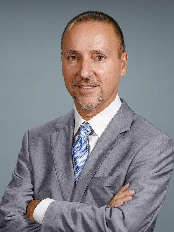 Faculty profile photo of Douglas  Kondziolka