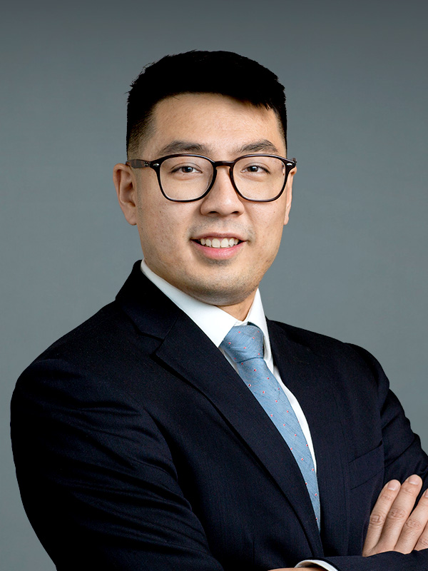 Faculty profile photo of Victor  La