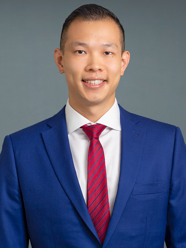 Faculty profile photo of Richard  Lau