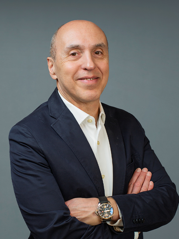 Faculty profile photo of Tibor  Moskovits