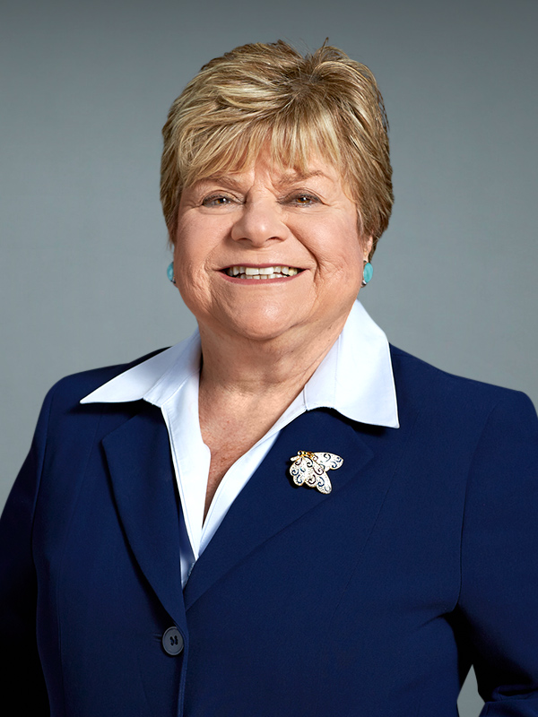 Faculty profile photo of Lila  Nachtigall