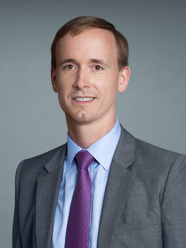 Faculty profile photo of Peter J. Neuburger