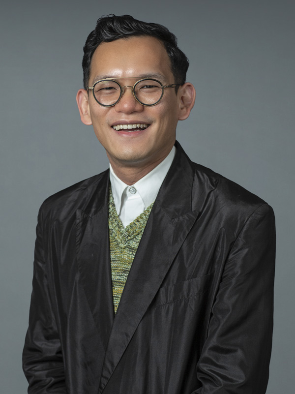 Faculty profile photo of Evan  Siau